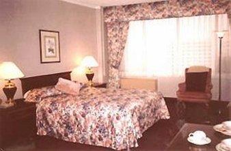 The Esplanade Hotel White Plains Rum bild