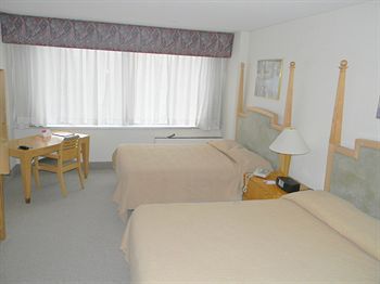 The Esplanade Hotel White Plains Exteriör bild